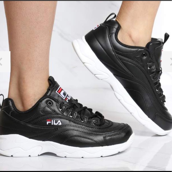 NEW WITH BOX FILA DISARRAY in Black - Picture 2 of 6